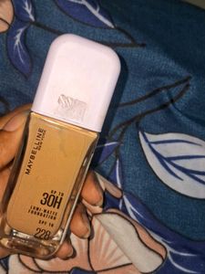 Maybelline Lumi-matte Foundation -228
