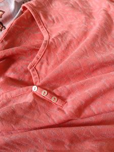 Asthetic minimal T shirt for women