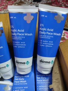 Face Washes From The Derma Co