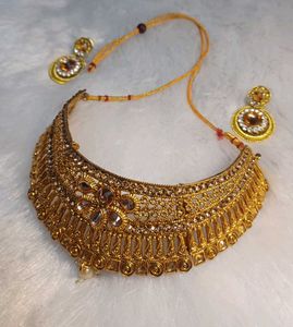 Gold-toned Necklace & Earrings Set