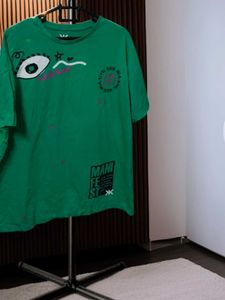Oversized Fit Marval Drop Shoulder Graphic Tshirt