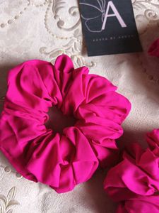 Pink Scrunchie Set 3 New 🆕✨