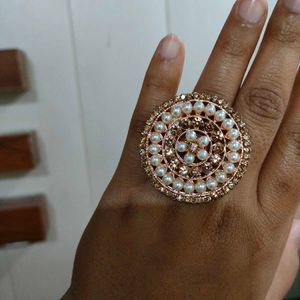 Statement Pearl Ring