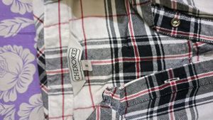 Shirt | Brand: Cherokee|