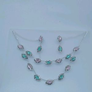 Brand New Double Layer Necklace Set