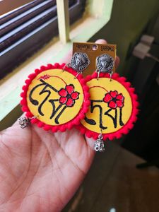 4pair of Earrings
