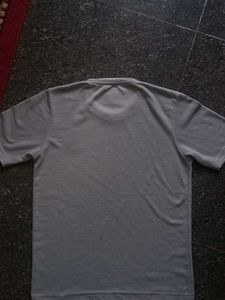 {{ T-shirt -M }}Size Grey Coloured