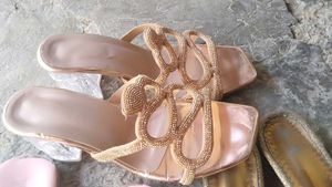Used Jutti Chappal Hils