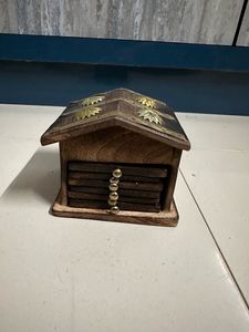 Coaster With Stand