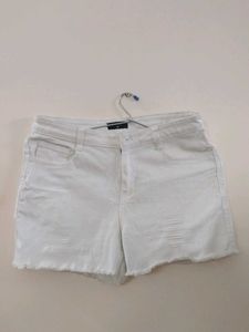 Max Shorts