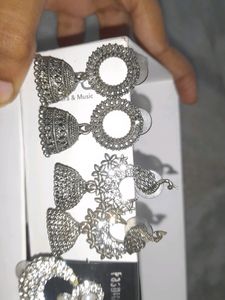 Earings