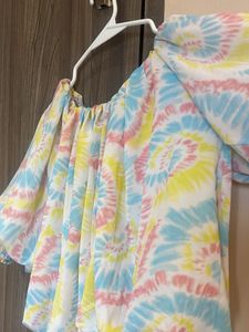 Off-Shoulder Tie-Dye Top