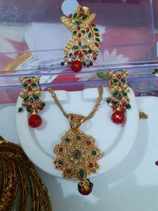 Ad Jewellery Set