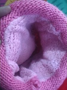 Cute Pink Knitted Beanie with Flowers