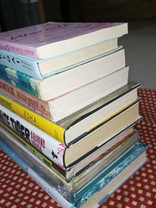 17 International Bestselling Books Bundle