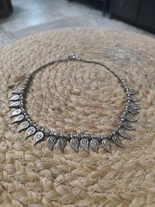 Vintage GS Leaf Motif Necklace