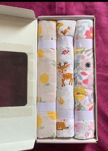 COMBO haus and kinder Swaddles - Pampers Diapers S