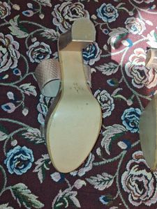 Elle Womens Rose Gold Heels