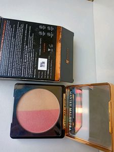 Manish Malhotra Illuminating Blush-Highlighter