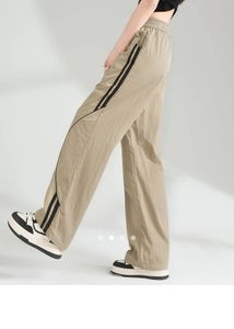 sports joggers