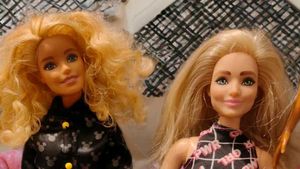 3 Fashionista Barbie Dolls