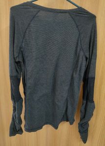 AVIA Women&#39;s Long Sleeve Activewear Shirt