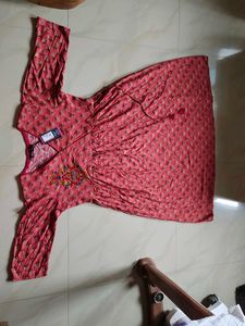 Floral Embroidered Pink Top🎊 Sale🥳🎉