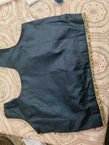 Elegant Contrast Lehenga Choli Set in xl size