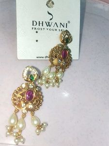 Beautiful Pearl And Kundan Earrings