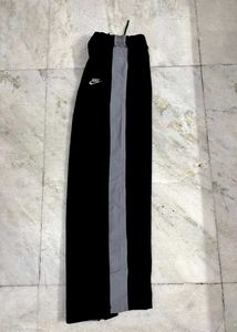 NIKE STRAIGHT FIT BLACK GREY TRACKPANTS L(32-34)