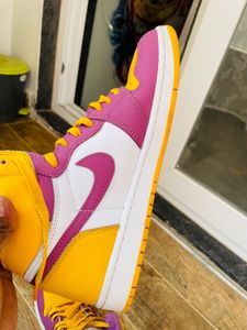Nike Air Jordan 1 UK 9 Retro HighOG lakers edition
