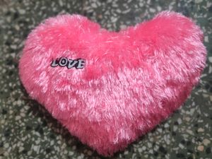 Hart Pillow