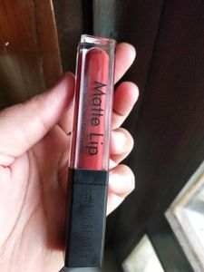 SWISS BEAUTY Matte Liquid Lipstick
