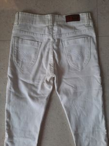 White 🤍 Skinny Fit Jeans