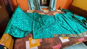 stylish Glossy saree