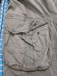 Very Comfortable With Huge Pocket Size
