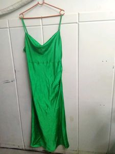 ZARA Green Satin Party  Drees