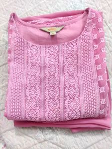 Pink Embroidered Kurta🌸✨