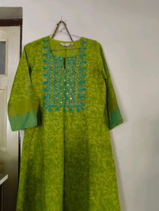 Green Embroidered Kurta