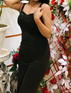 Elegant Black Maxi Dress