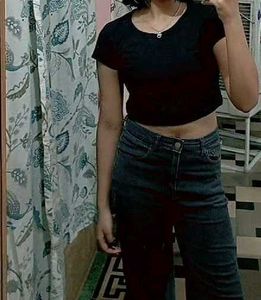 Basic Black Crop Top