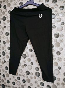 4 New Unused Twin Birds  Ankle Length Leggins