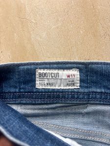 BOOTCUT JEANS