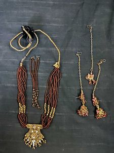 Assorted Jewelry Set - Choker & Maang Tikka