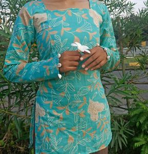 Corset Back Short Kurti With Shells
