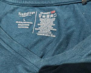 V-neck Tshirt