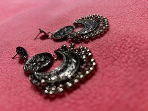 Oxidised Material Drop Earring