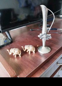 Small Brass Two Elephant And Vase.