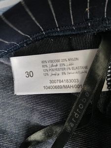 Negotiable Woman Skinny Black Formal Pants Stretch