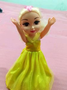 Cute Princess Bella Doll Dancing And Singing